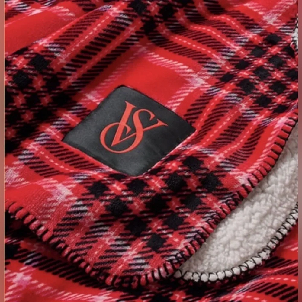 NEW - Victoria’s Secret Cozy Soft Sherpa Blanket in Red Black Plaid